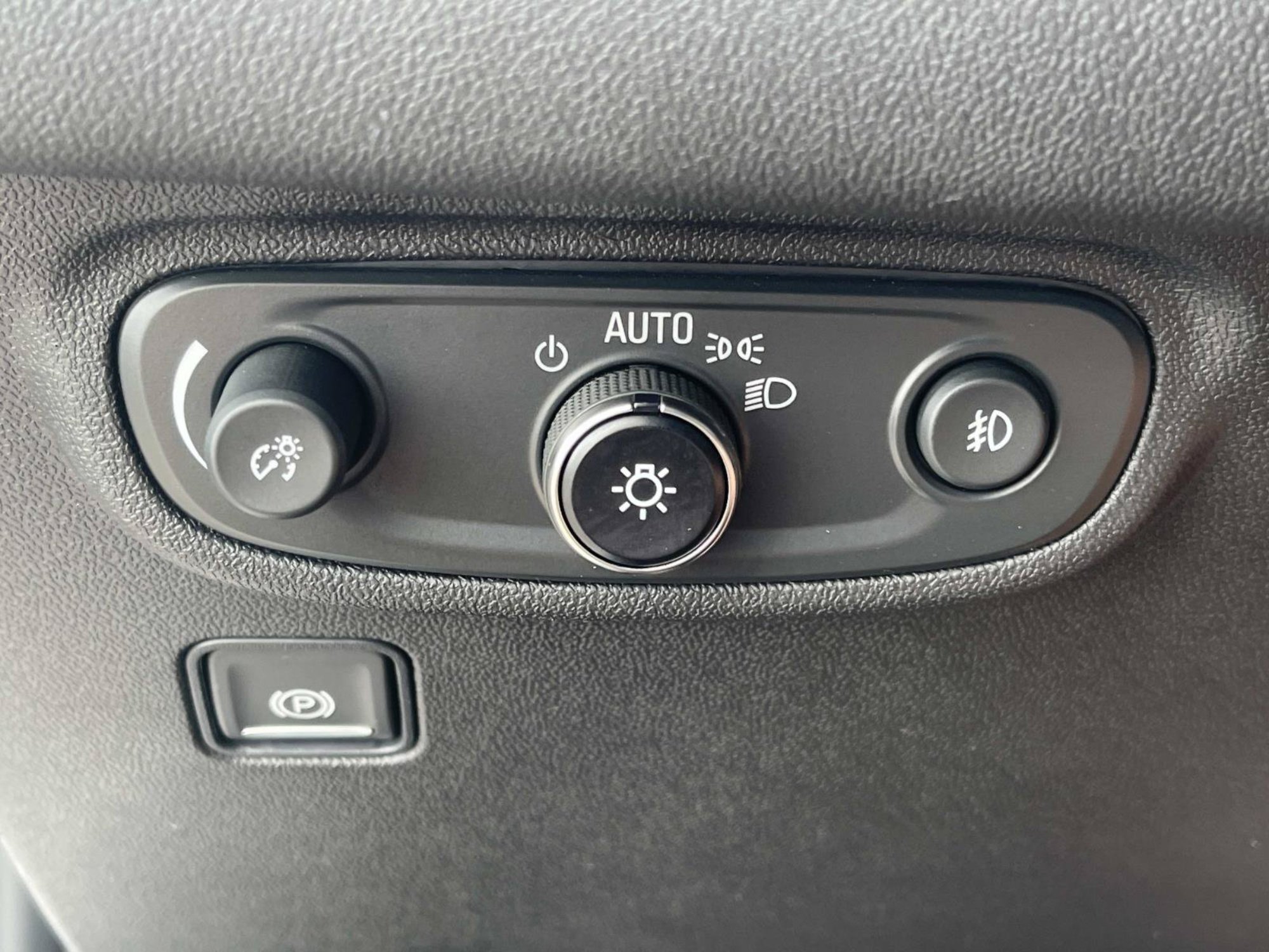 Used 2023 GMC Terrain AT4 AWD/4WD image 36