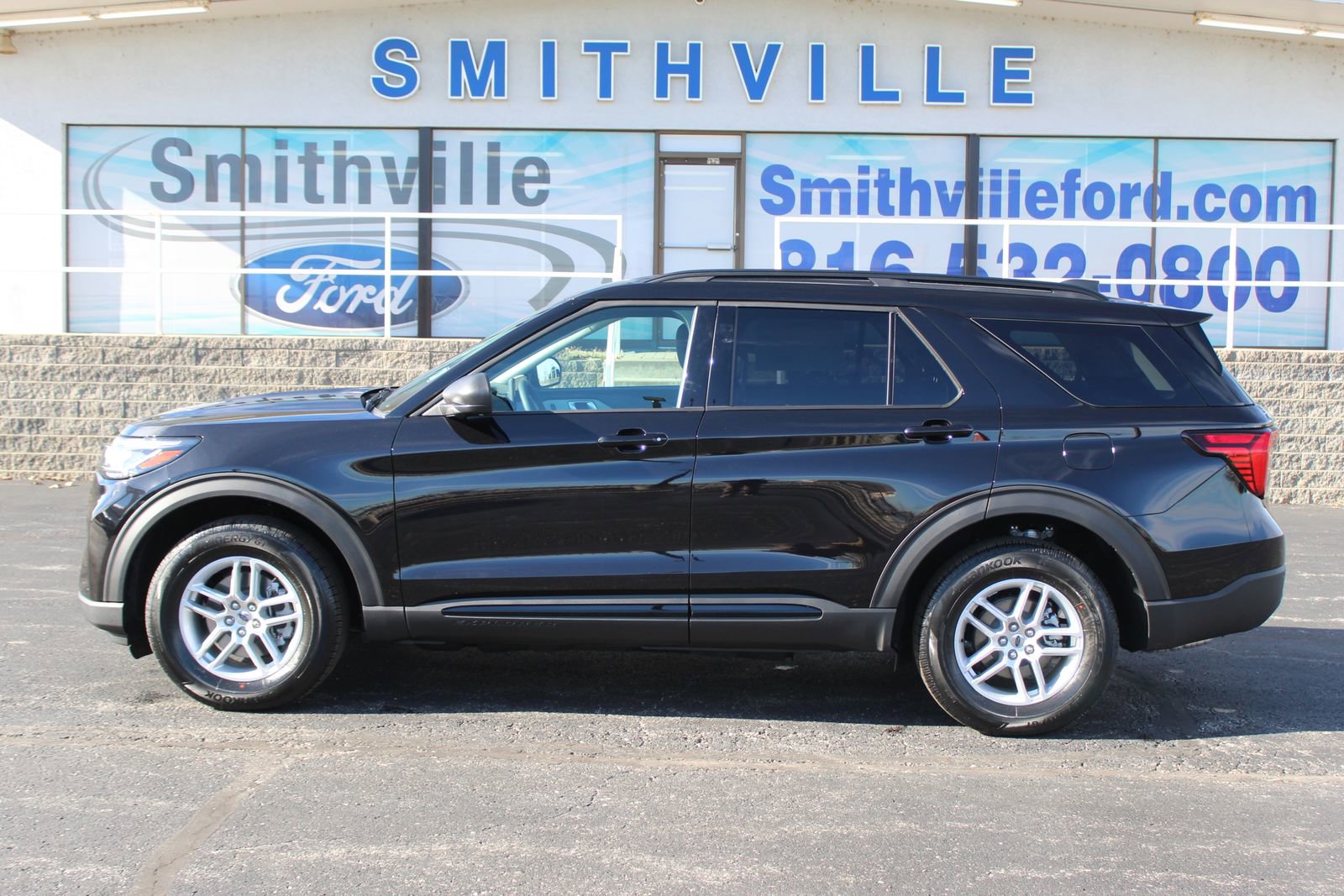 New 2026 Ford Explorer Active image 4