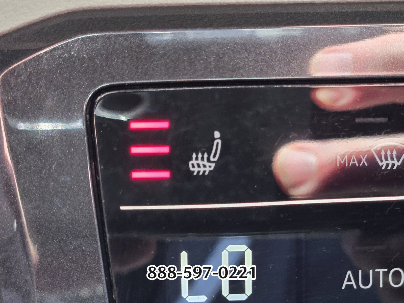 Used 2023 Volkswagen Tiguan SE image 21