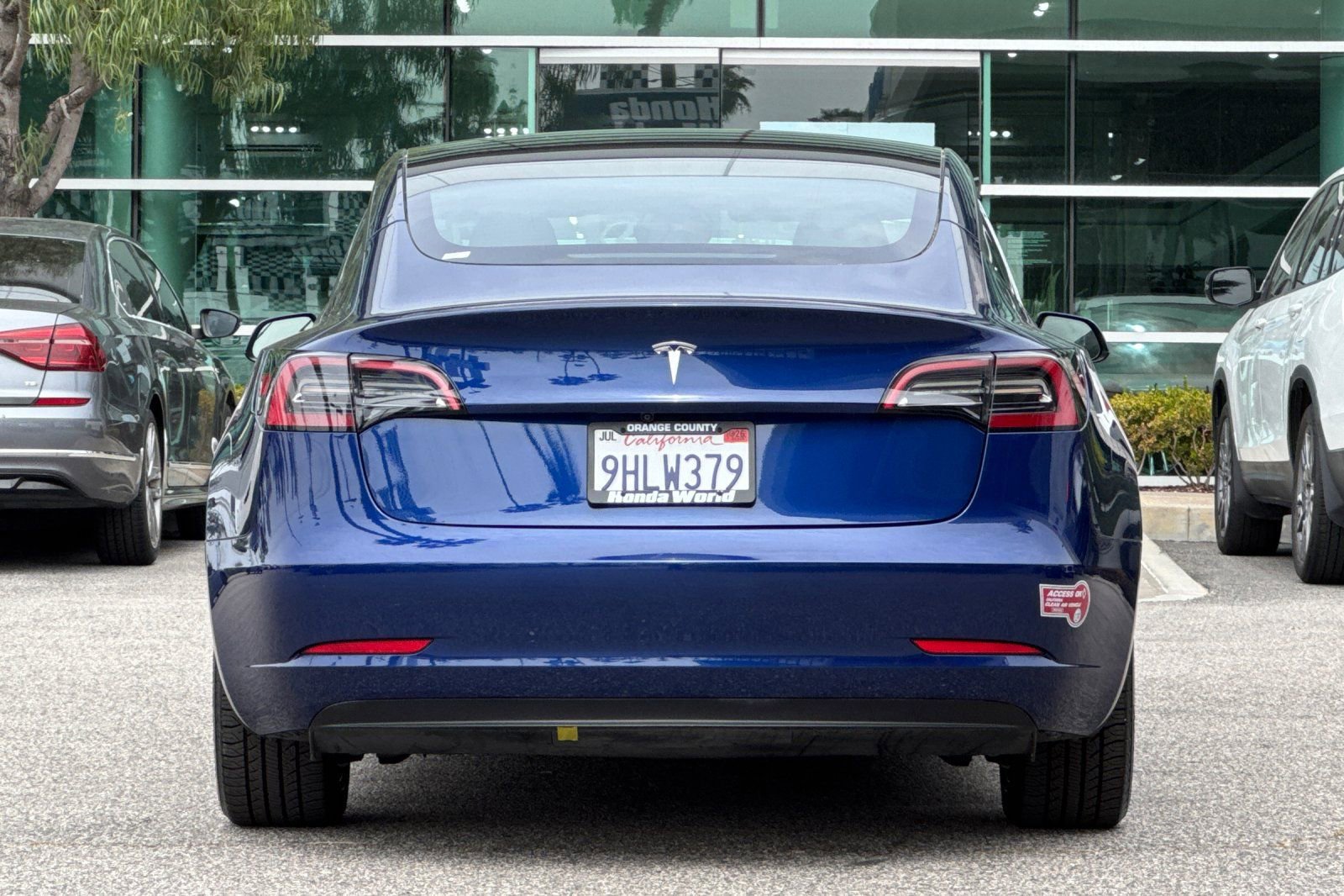 Used 2023 Tesla Model 3 Standard Range image 5
