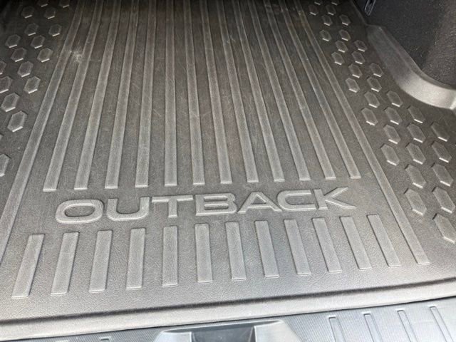 Used 2022 Subaru Outback Limited AWD/4WD image 65