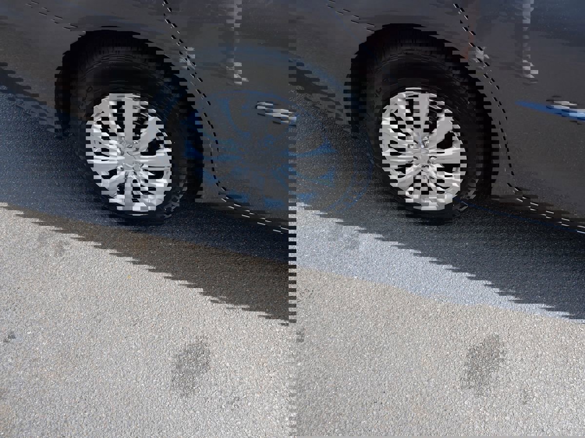 Used 2017 Toyota Camry LE image 30