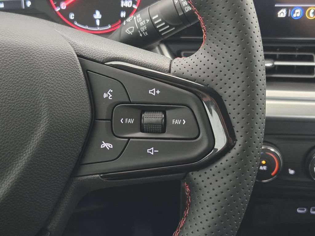 New 2026 Chevrolet Trax RS w/ Driver Confidence Package FWD image 31