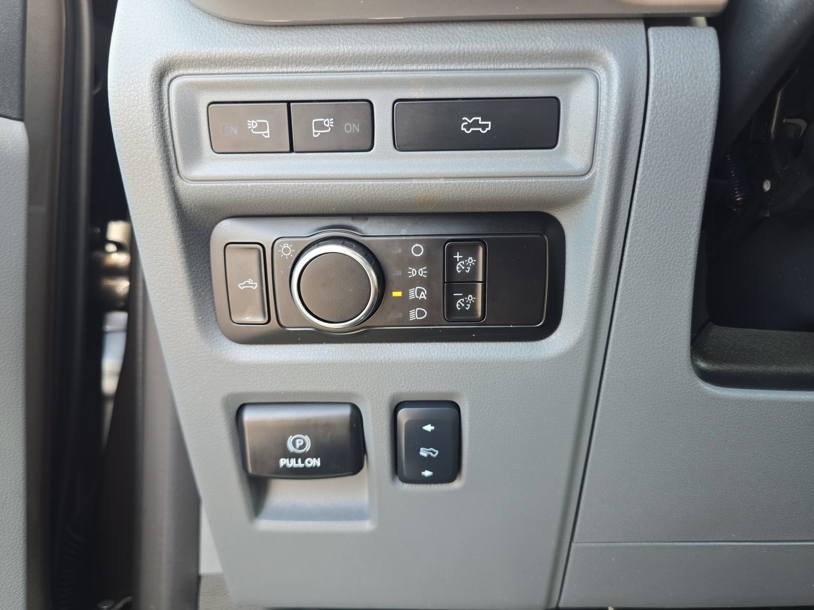 Certified 2023 Ford F150 Lightning XLT AWD/4WD image 25