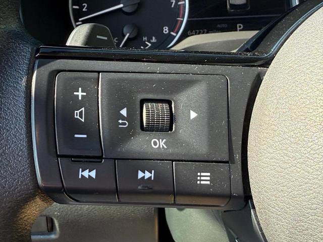 Used 2023 Nissan Rogue SV image 13