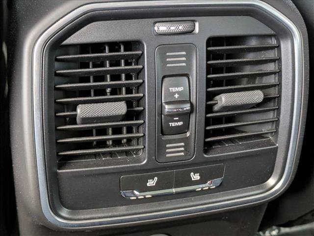 Used 2024 Porsche Macan image 18