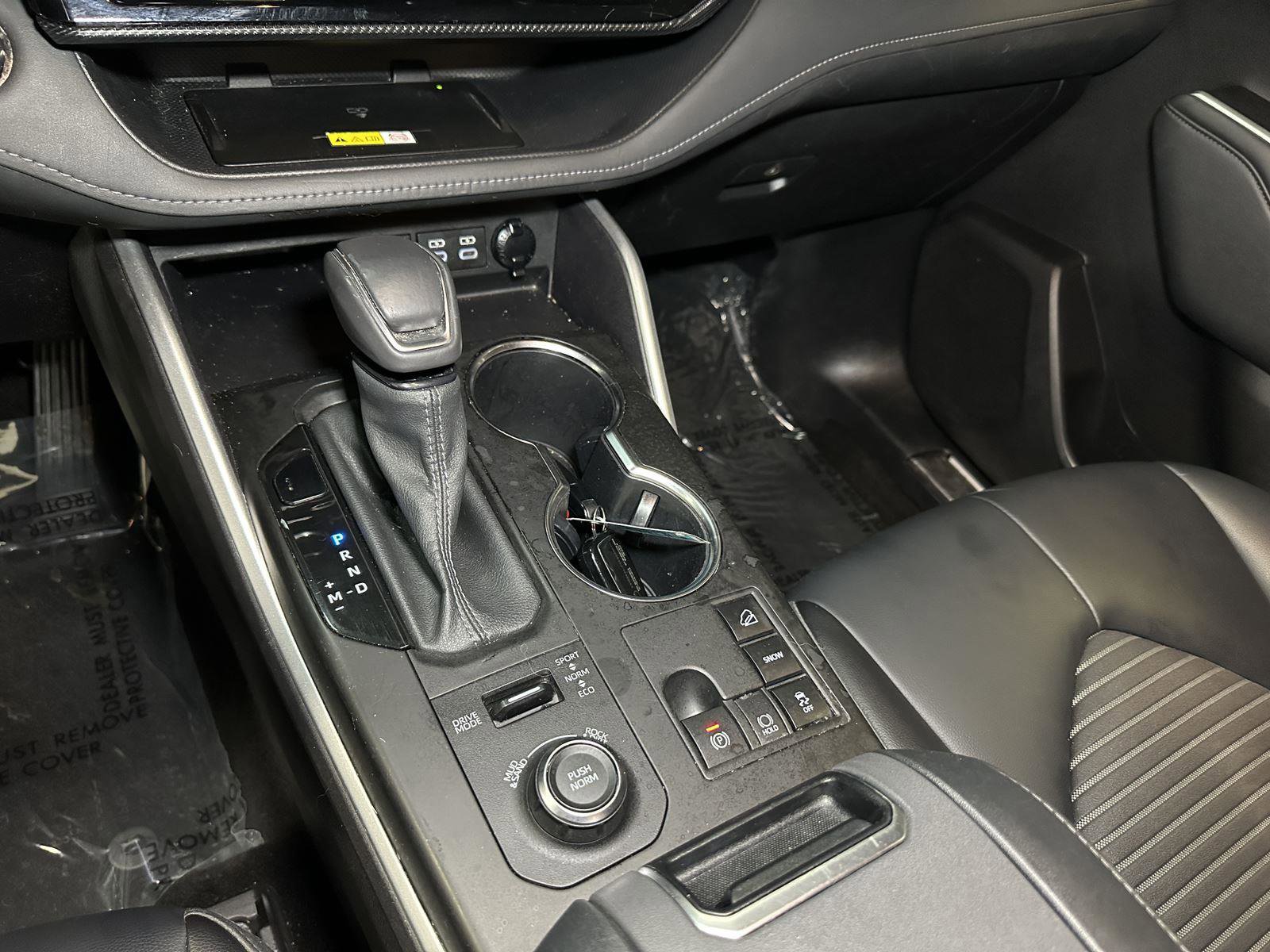 Used 2023 Toyota Highlander XSE AWD/4WD image 29