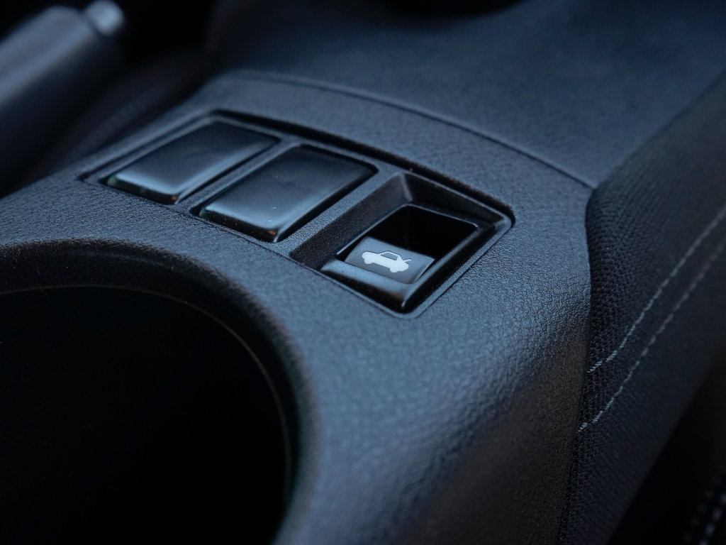 Used 2024 Nissan Z Sport w/ Floor Mat Package image 36