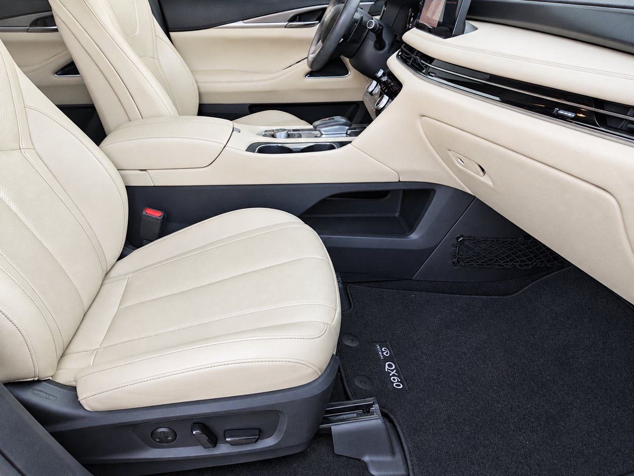 Used 2024 INFINITI QX60 Luxe w/ Vision Package FWD image 35
