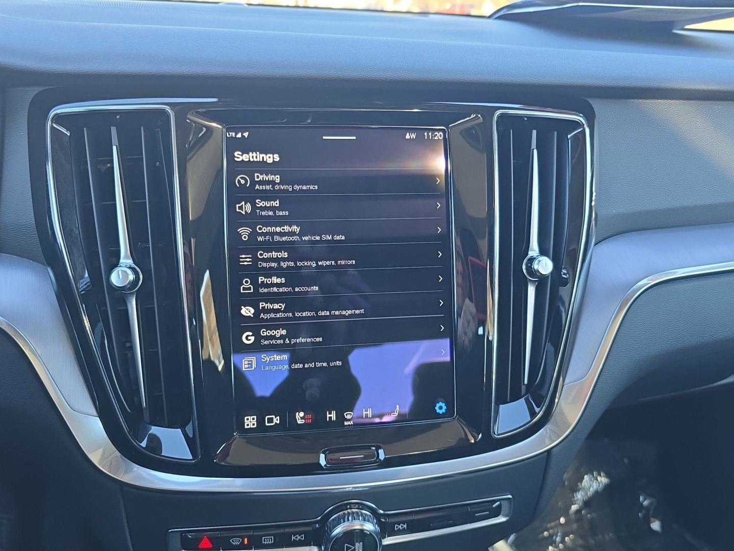 Used 2024 Volvo S60 B5 Core image 19