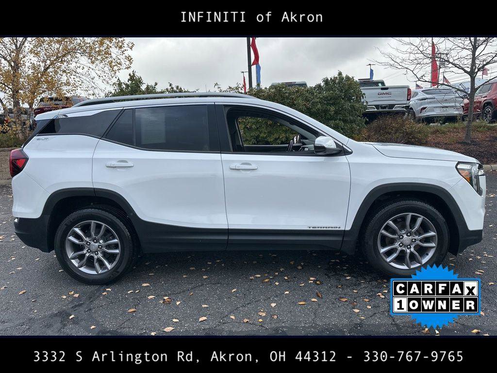 Used 2022 GMC Terrain SLT w/ Tech Package image 17