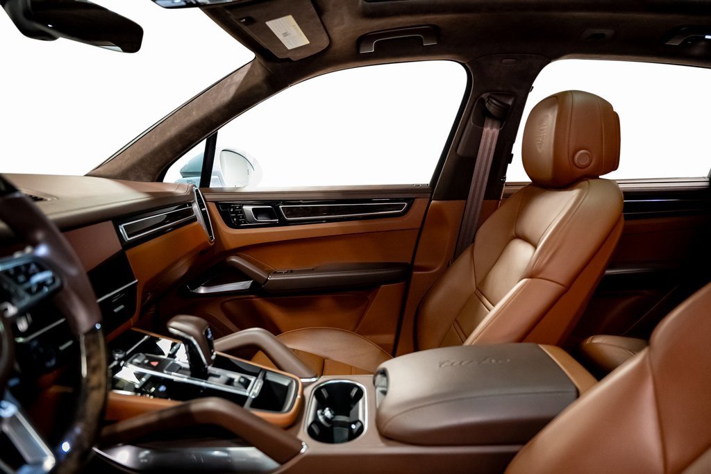 Used 2021 Porsche Cayenne Turbo image 58