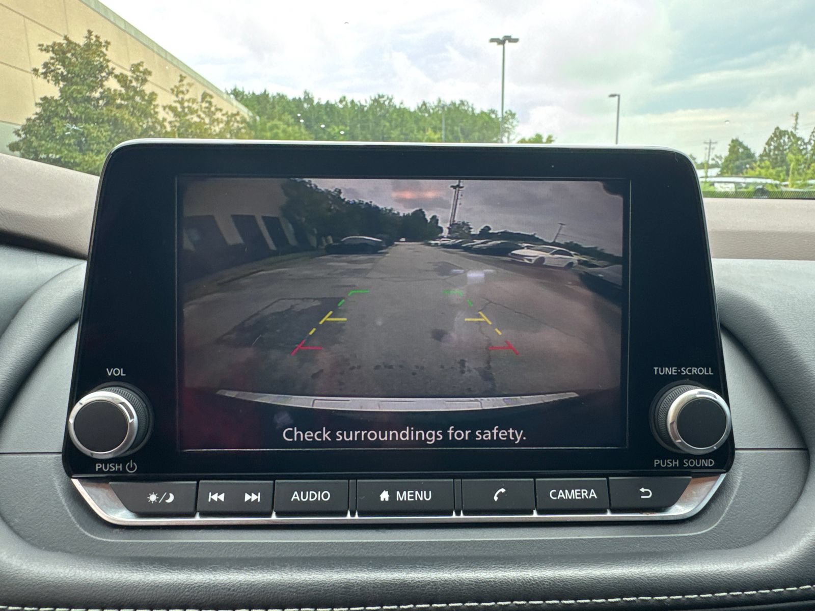 Used 2023 Nissan Rogue SV FWD image 28