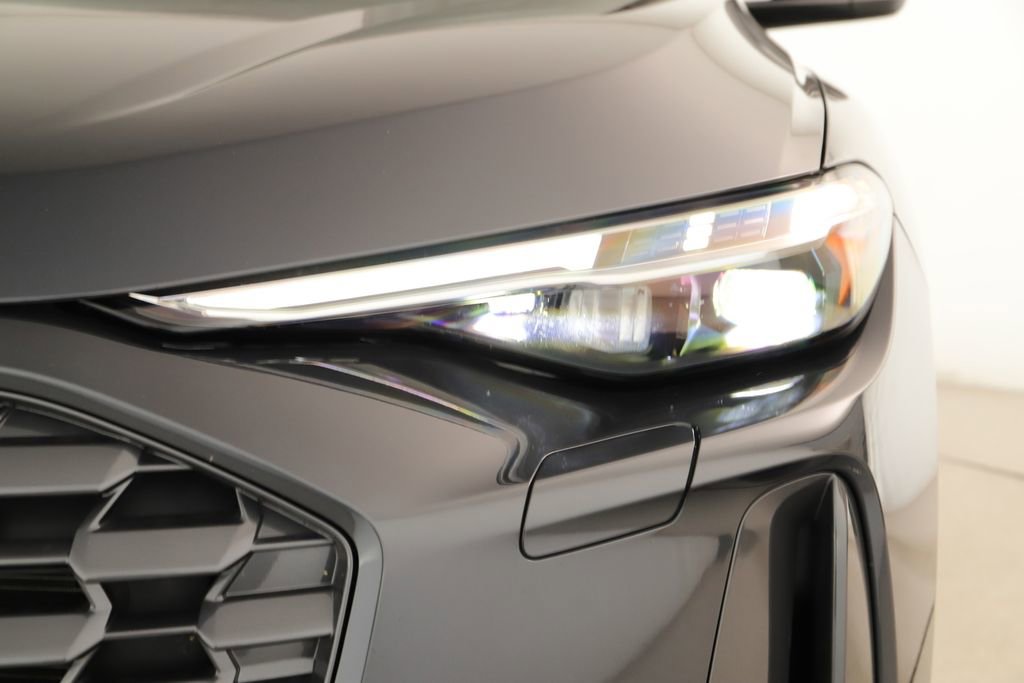 Certified 2025 Audi Q5 Premium Plus w/ Premium Plus AWD/4WD image 40
