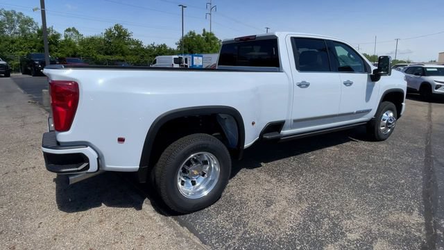New 2026 Chevrolet Silverado 3500 High Country w/ Technology Package AWD/4WD image 2