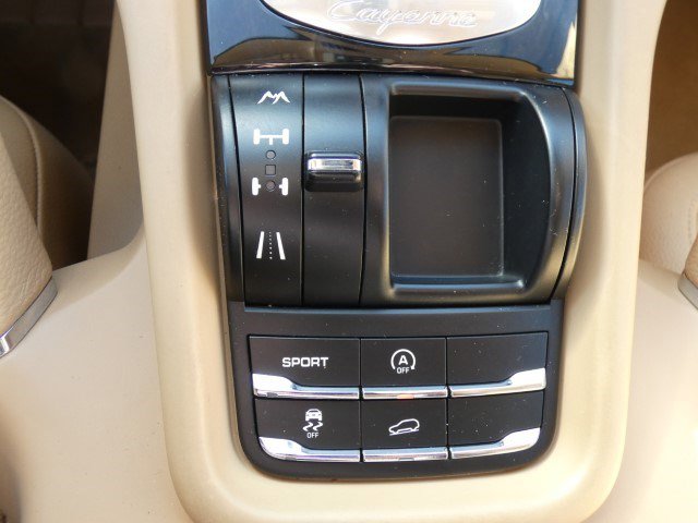 Used 2013 Porsche Cayenne AWD image 30