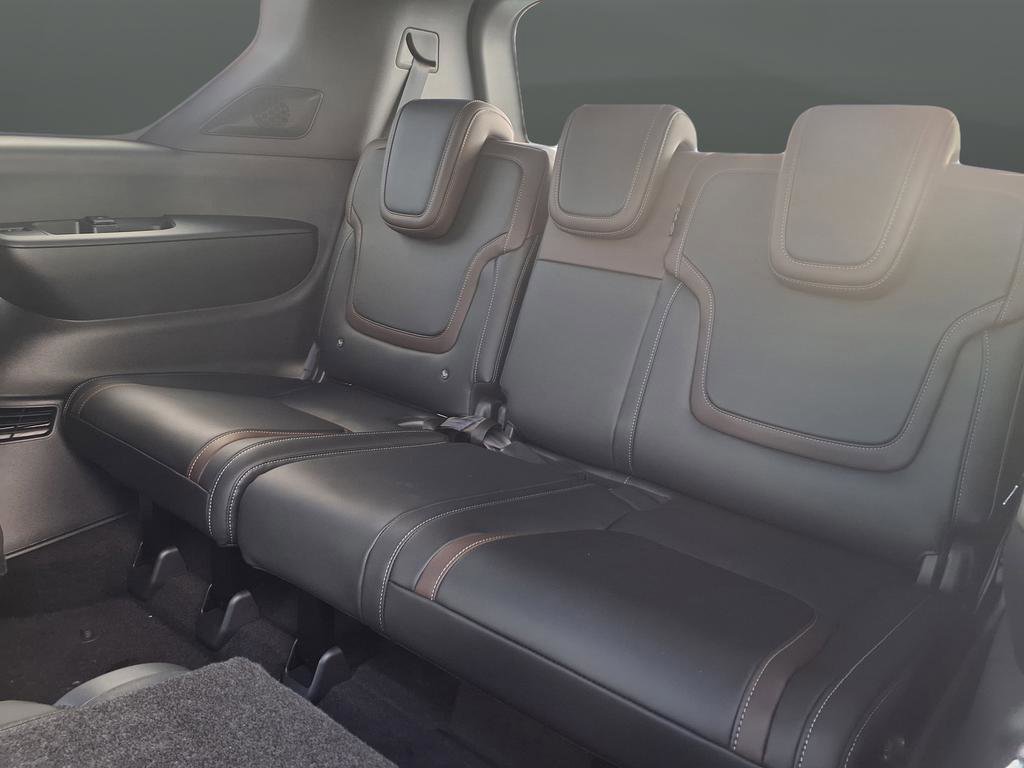 New 2026 Nissan Armada SL w/ Captain's Chari Seat Package image 45