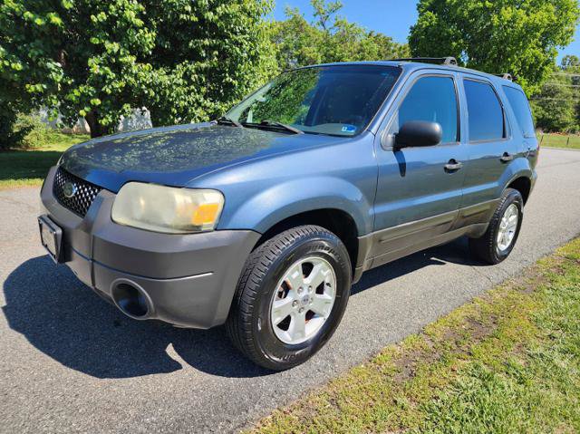 Used 2005 Ford Escape XLT AWD/4WD image 2