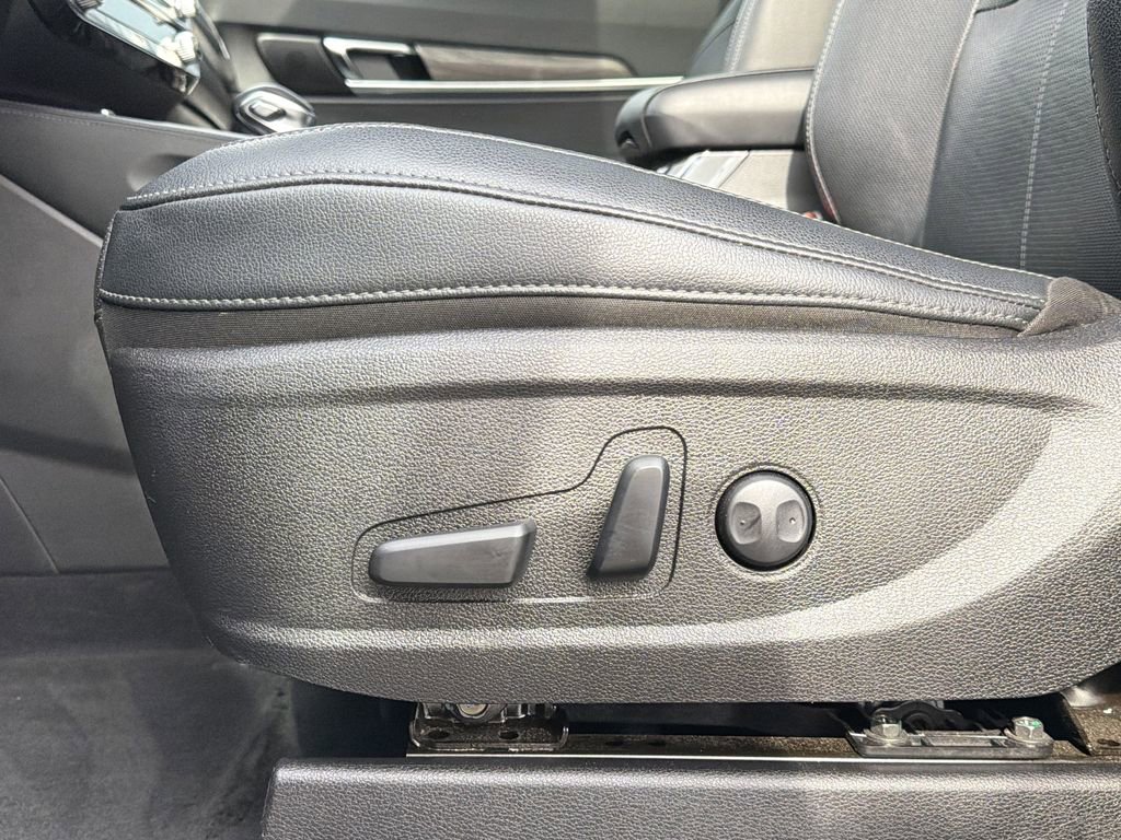 Used 2022 Kia Telluride EX w/ EX Premium Package AWD/4WD image 22