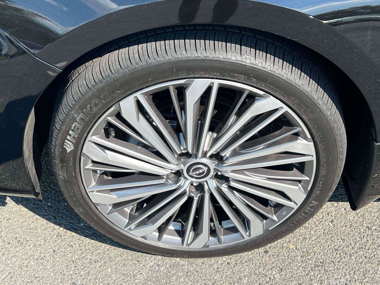 Used 2023 Nissan Altima 2.5 SL AWD/4WD image 6