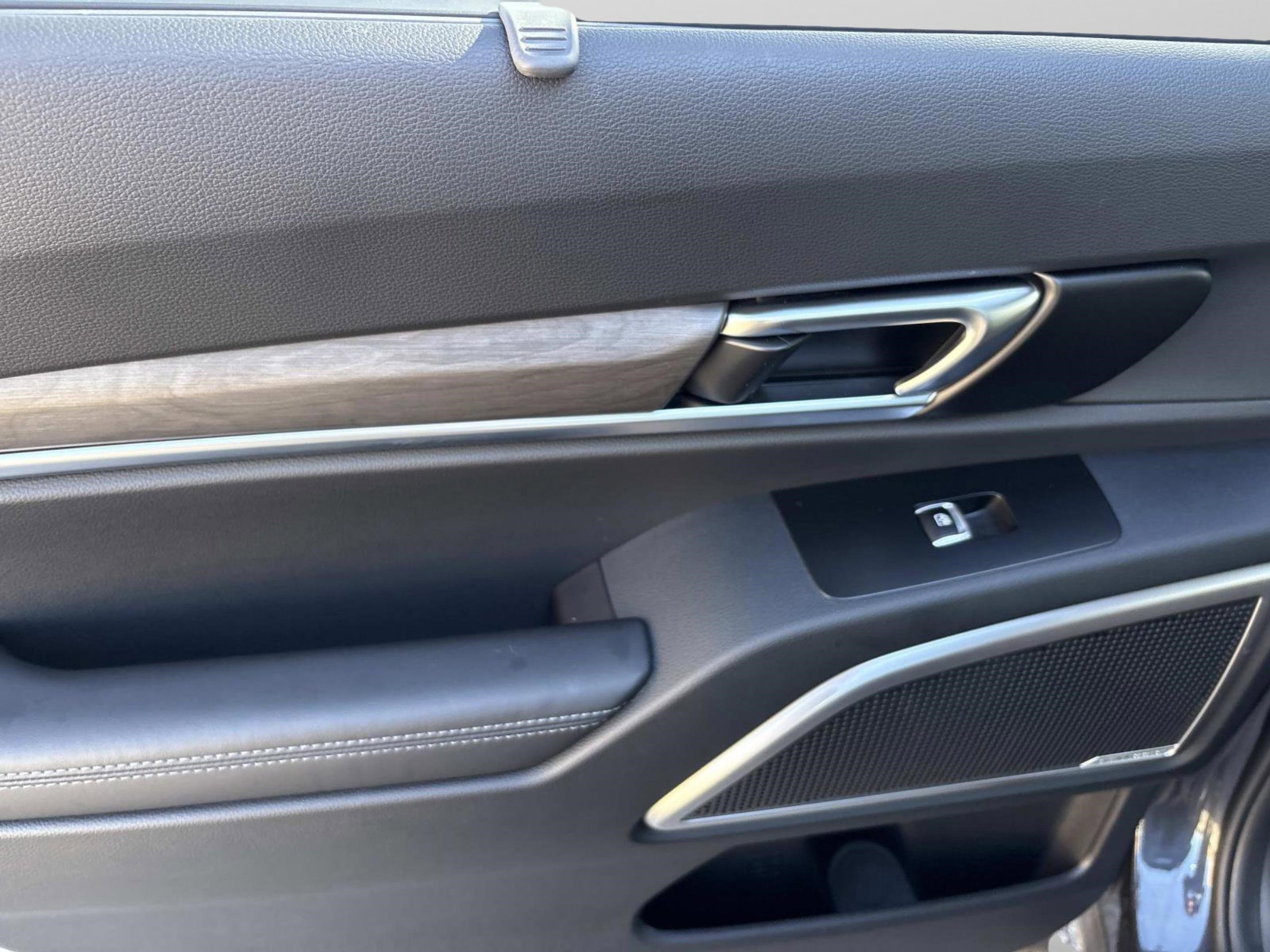 Used 2025 Kia Telluride EX X-Line image 18