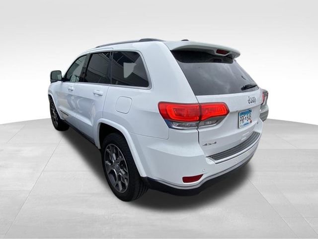 Used 2018 Jeep Grand Cherokee Limited AWD/4WD image 3
