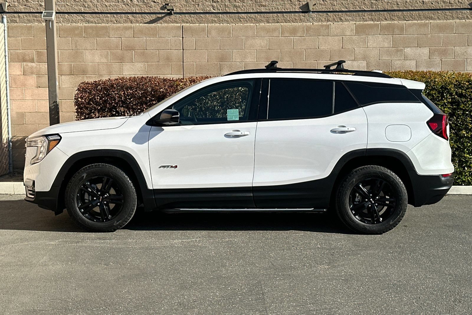 Certified 2022 GMC Terrain AT4 w/ Infotainment Package II AWD/4WD image 7