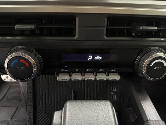 Used 2024 Toyota Tacoma TRD Sport AWD/4WD image 18