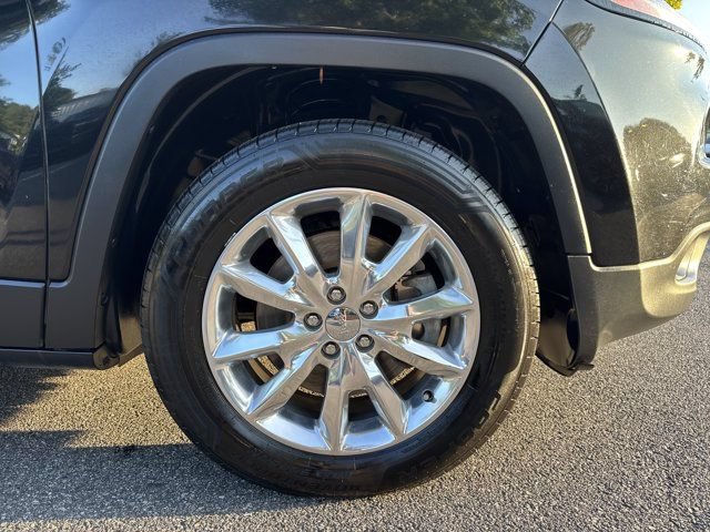 Used 2016 Jeep Cherokee Limited AWD/4WD image 14