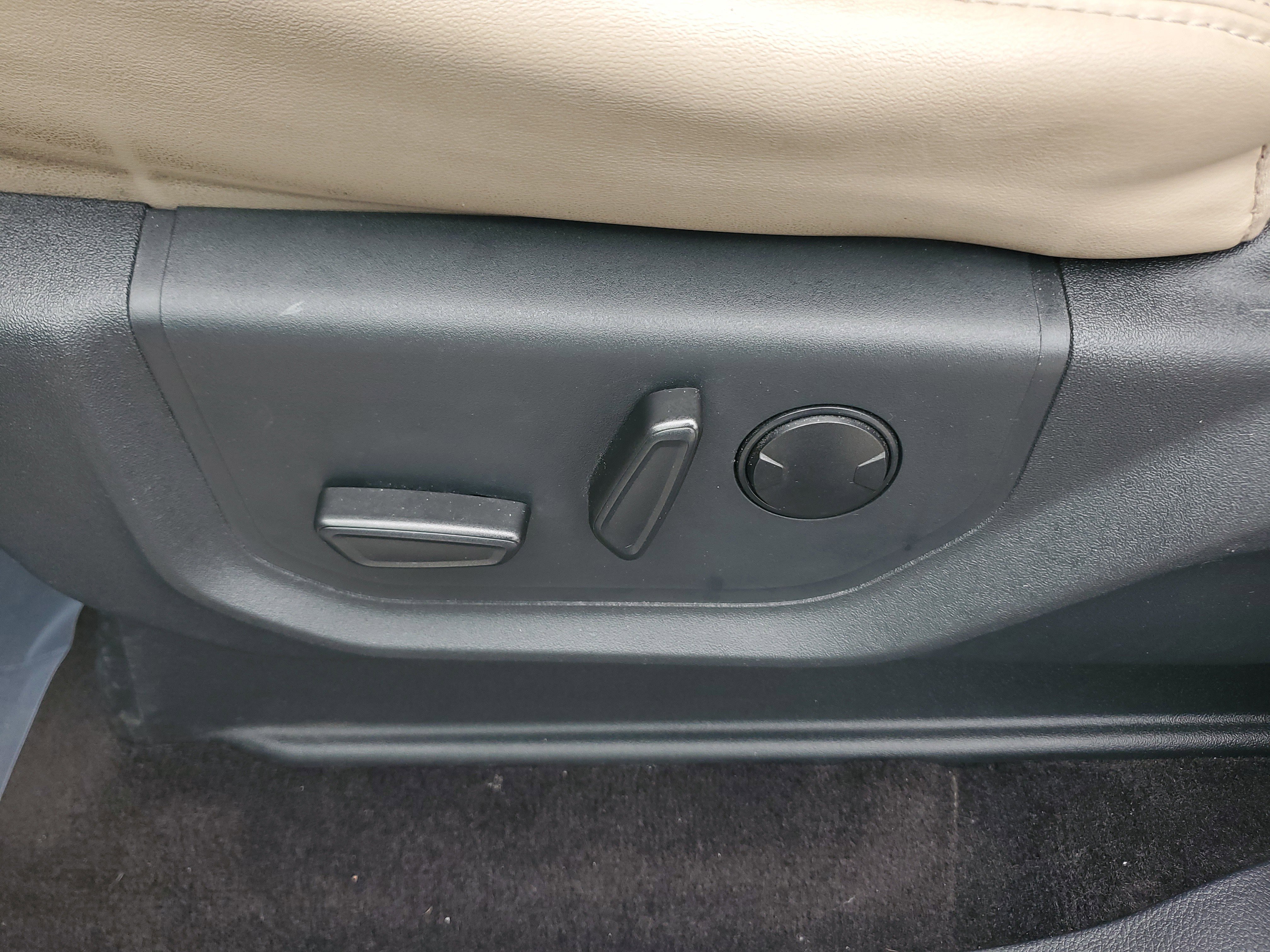 Used 2022 Ford Expedition XLT image 12