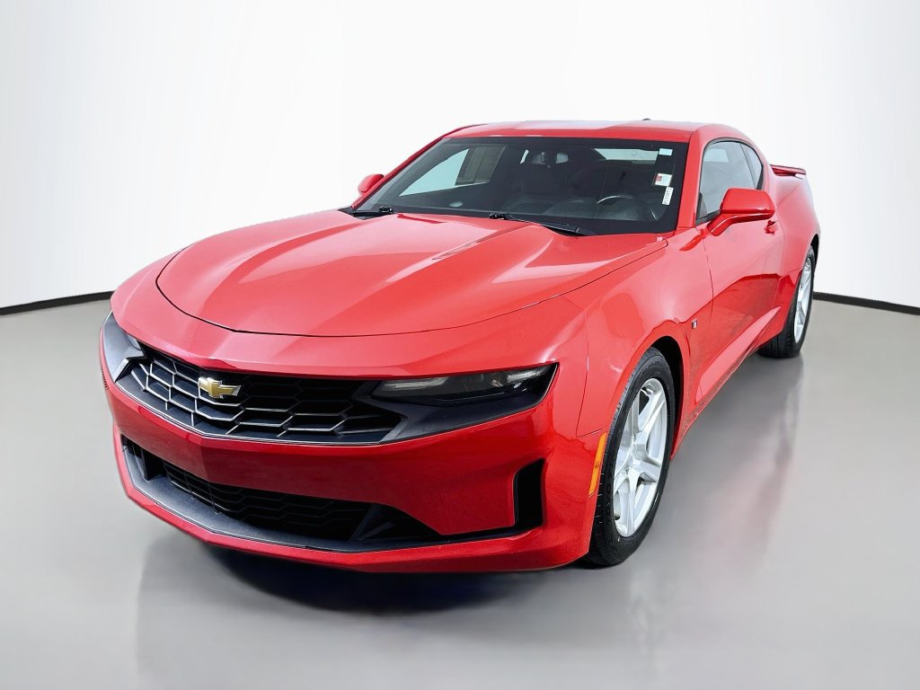 Used 2019 Chevrolet Camaro LT RWD image 3