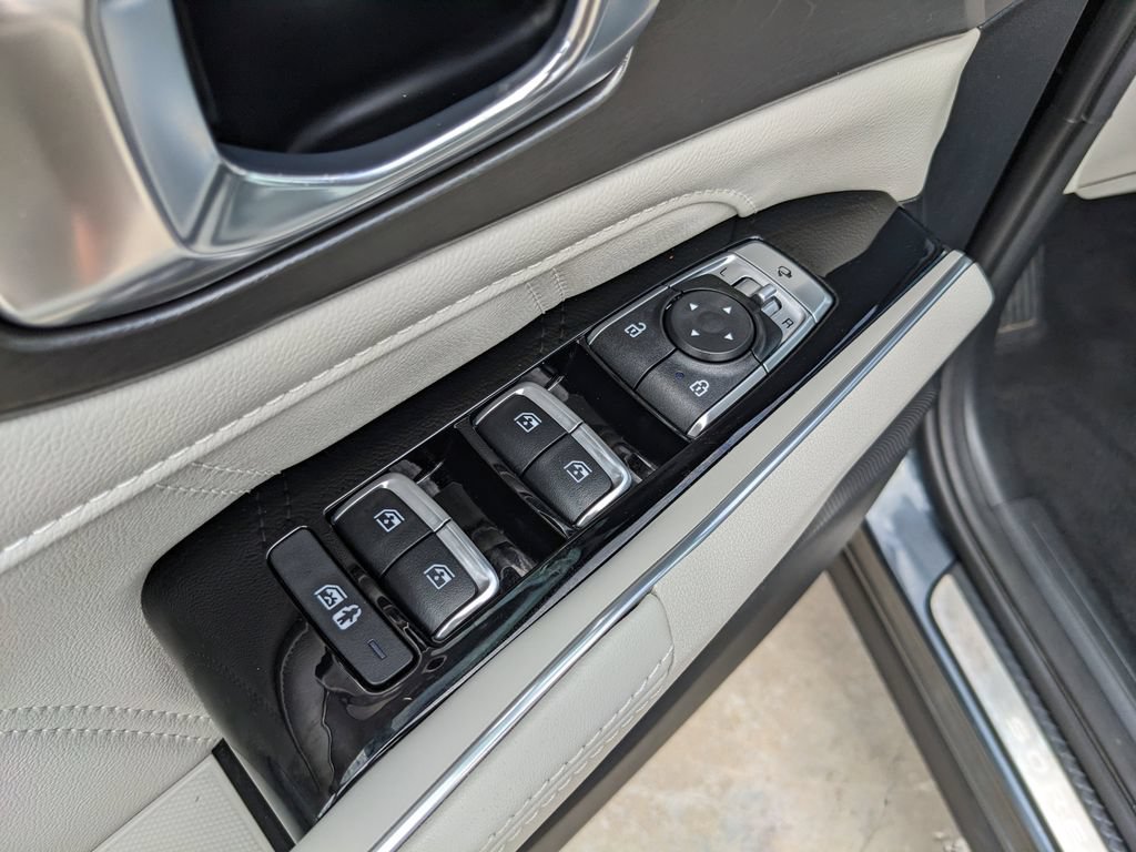 Certified 2023 Kia Sorento SX FWD image 21