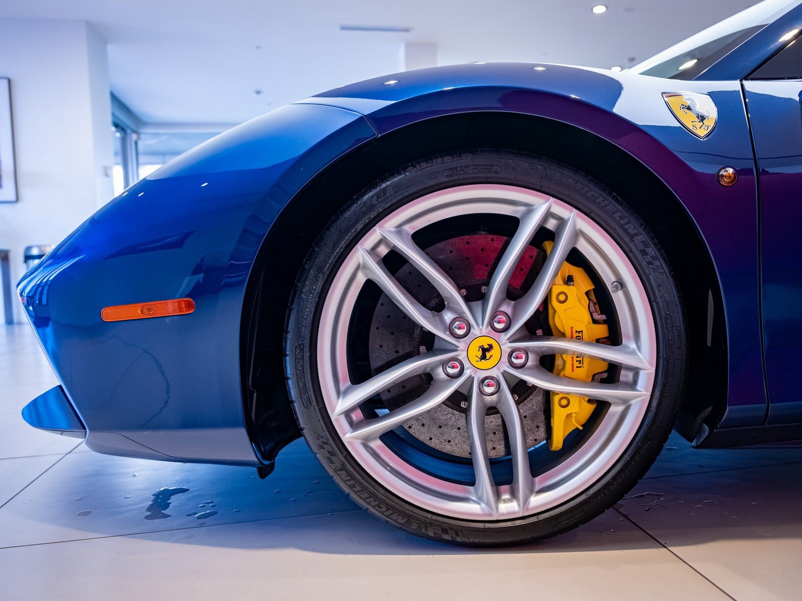 Used 2017 Ferrari 488 Spider image 3