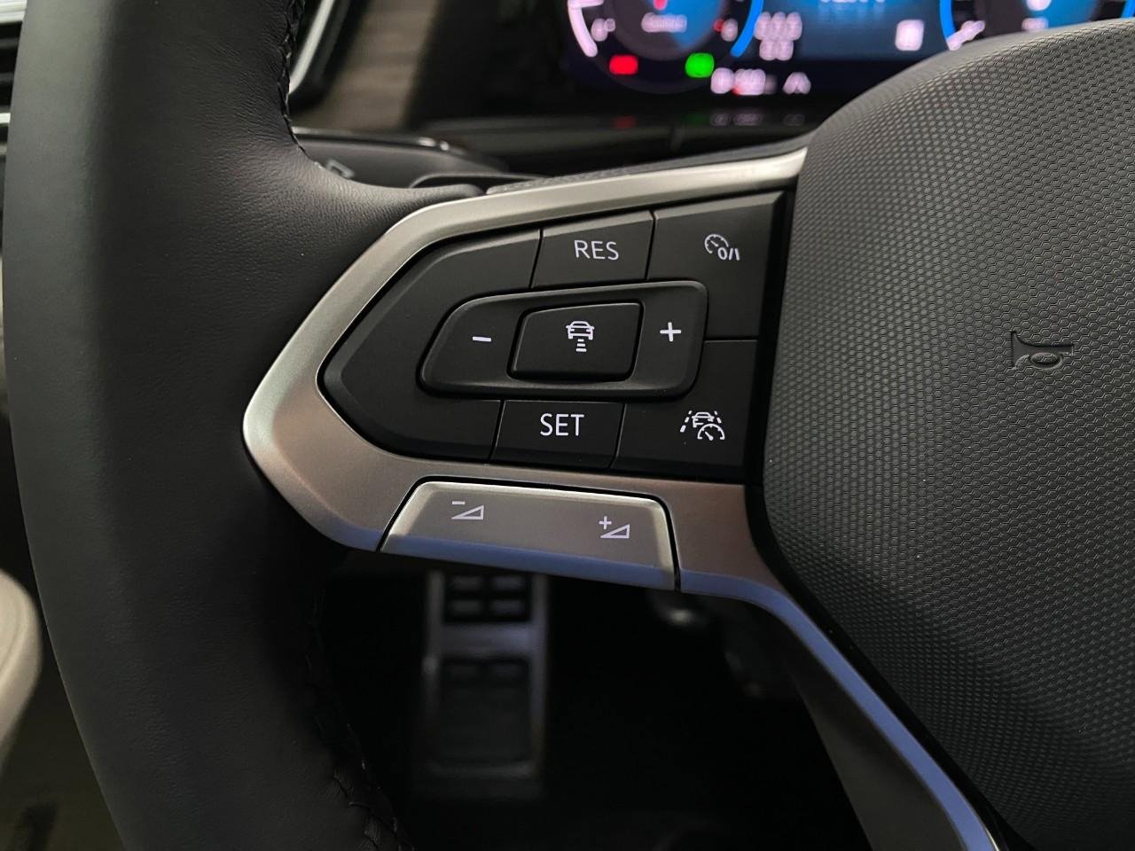 New 2026 Volkswagen Atlas SEL Premium R-Line image 17