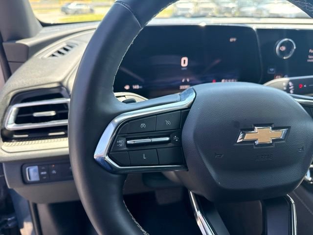Certified 2025 Chevrolet Traverse LT FWD image 14