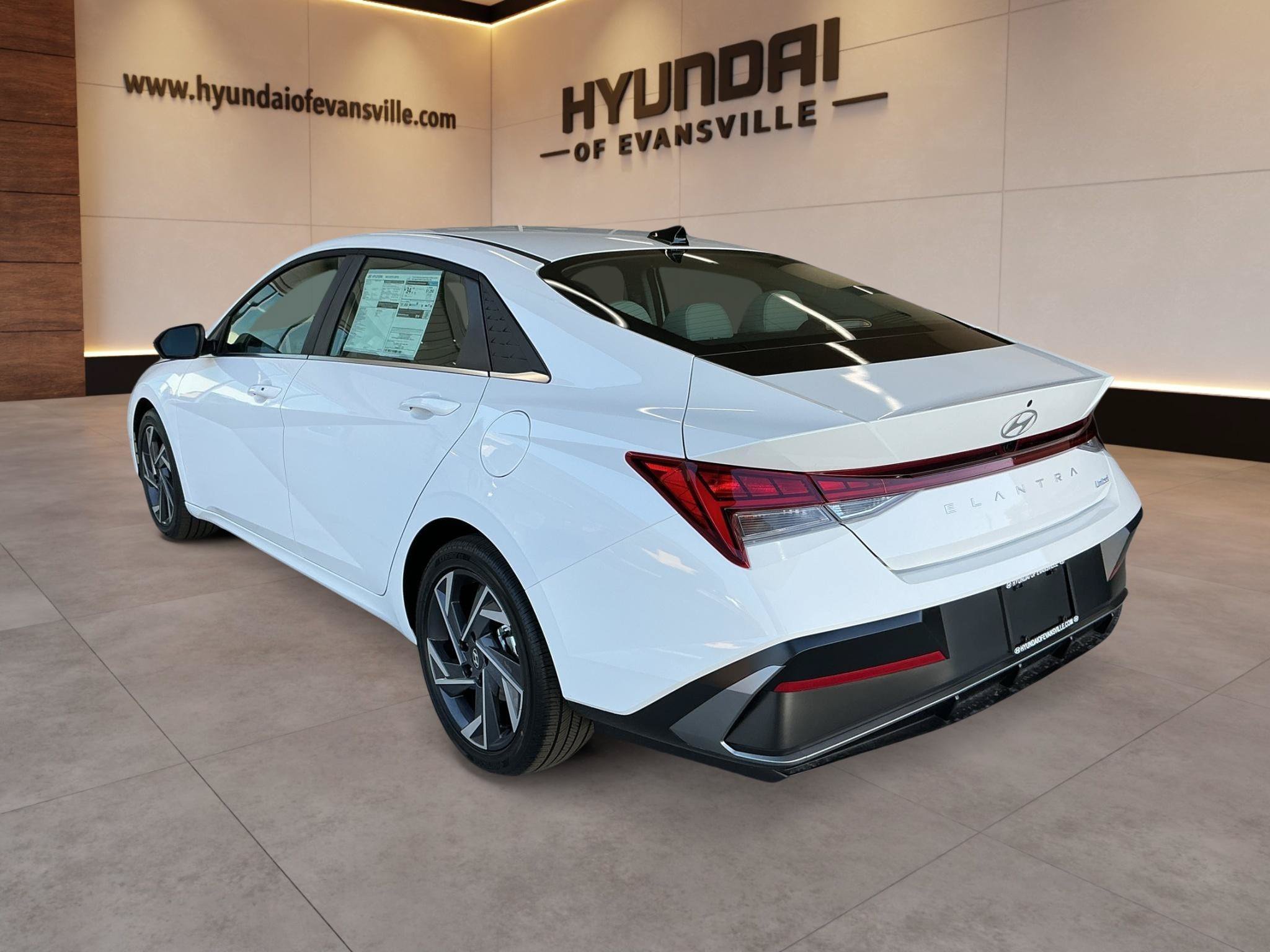 New 2026 Hyundai Elantra Limited FWD image 3