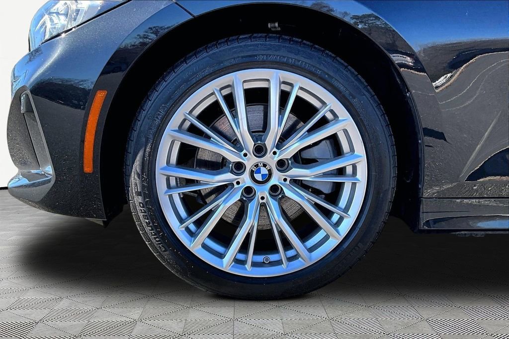 Used 2023 BMW 330i xDrive Sedan w/ Premium Package image 22