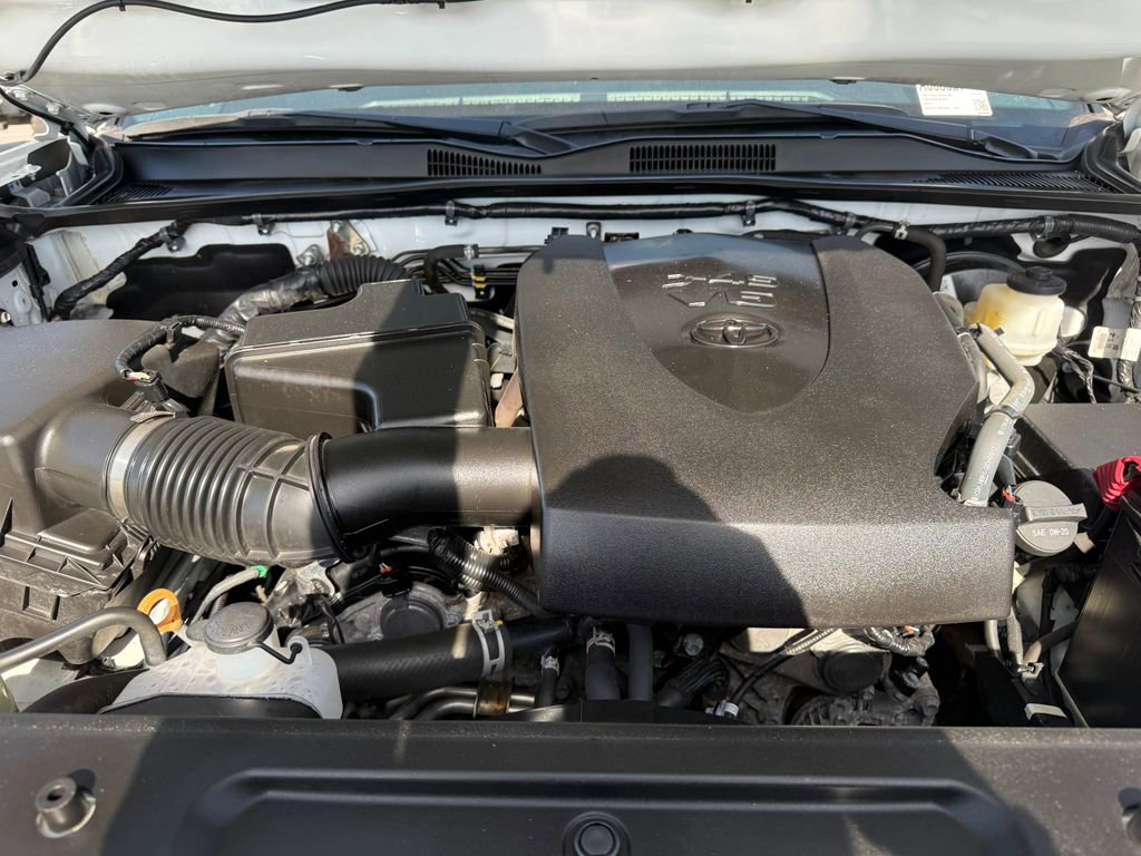 Used 2020 Toyota Tacoma TRD Sport w/ Technology Package AWD/4WD image 44