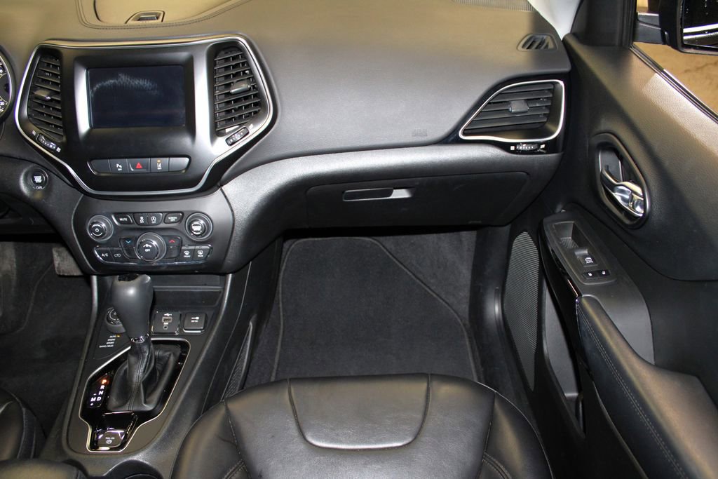 Used 2021 Jeep Cherokee Latitude Plus image 27