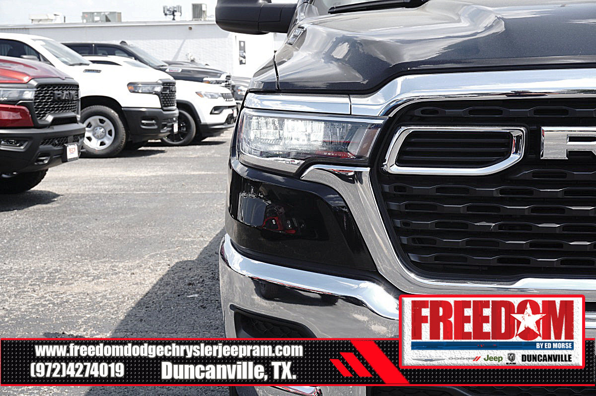 New 2025 RAM 1500 Tradesman AWD/4WD image 40