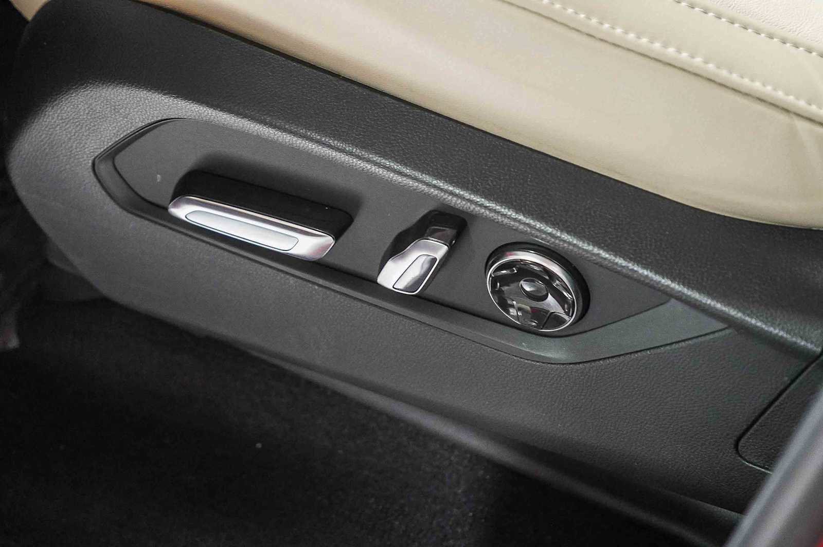 Used 2025 Acura MDX FWD w/ Technology Package image 26