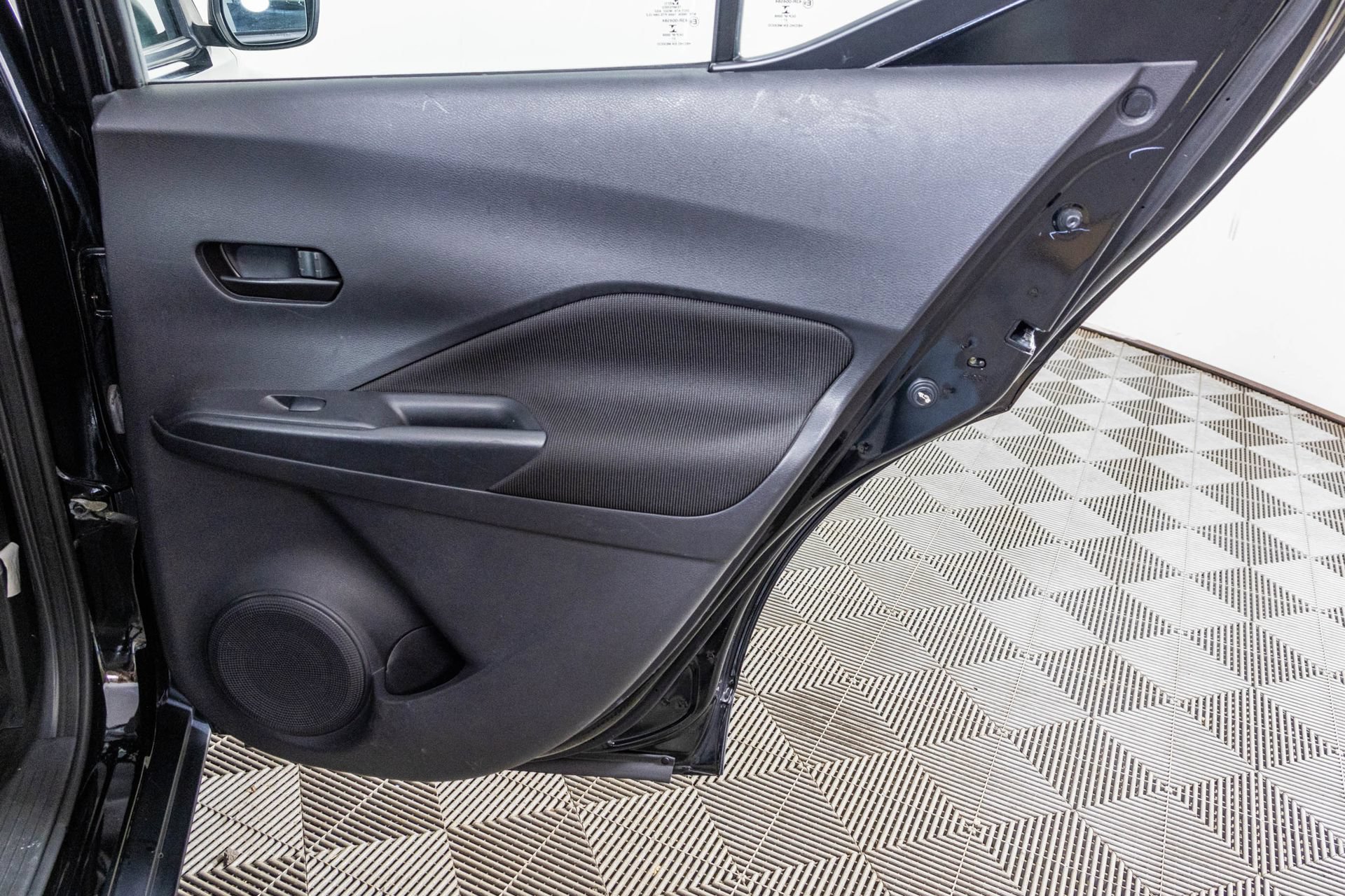 Used 2022 Nissan Kicks S FWD image 41