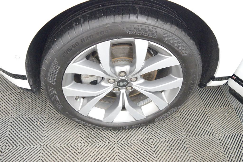 Used 2020 Land Rover Range Rover Evoque R-Dynamic SE image 21