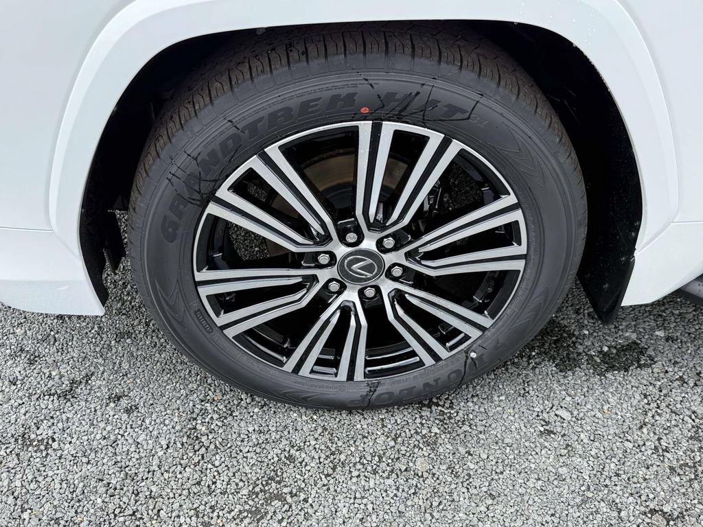 New 2026 Lexus LX 600 4WD w/ Luxury Package image 7