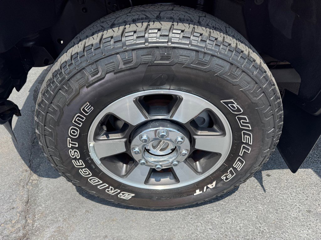 Used 2015 Ford F250 Lariat w/ FX4 Off-Road Package image 9