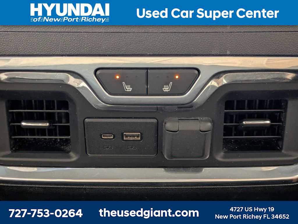 Used 2020 Chevrolet Silverado 3500 High Country w/ Technology Package AWD/4WD image 18
