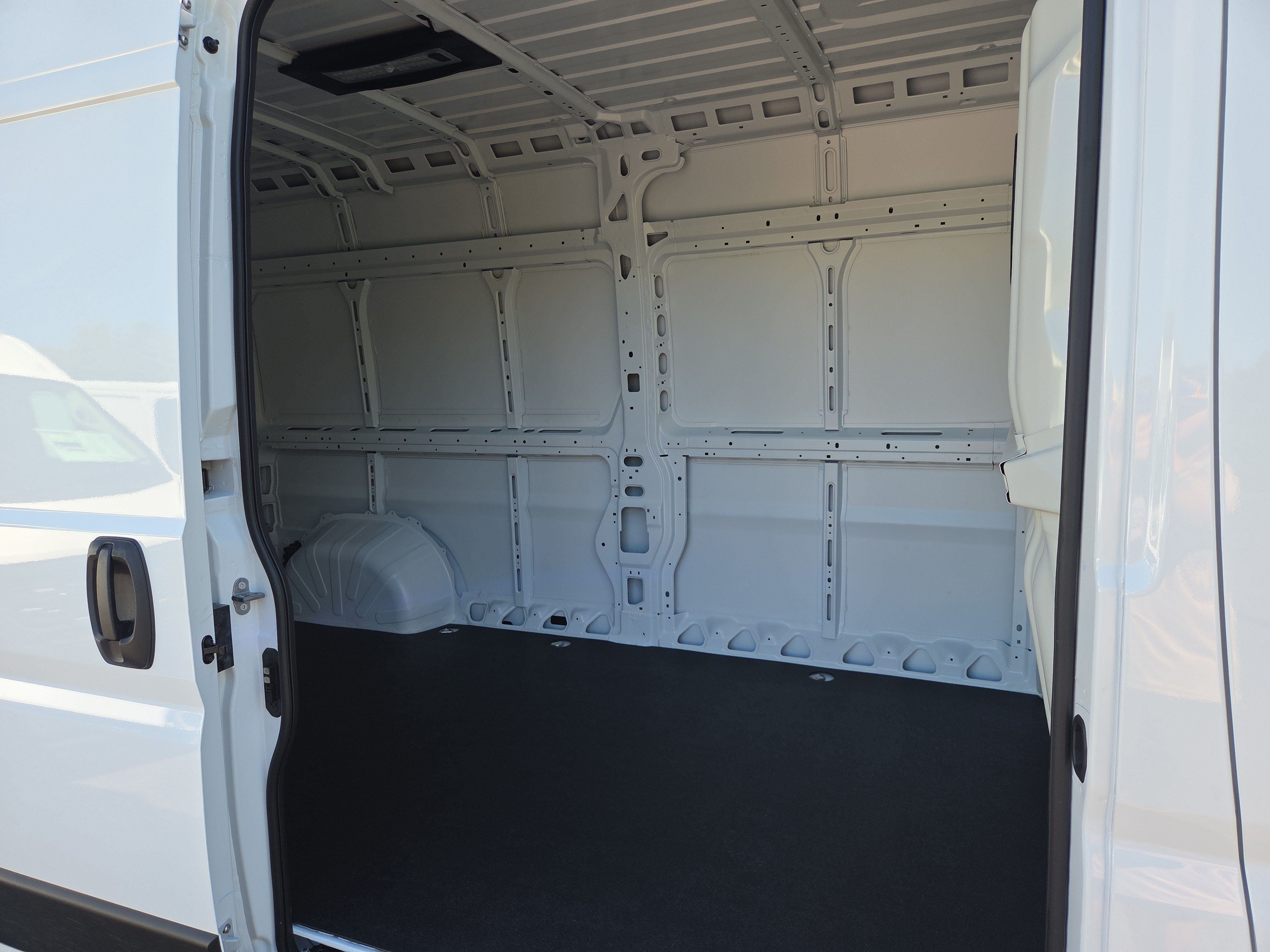 New 2027 RAM ProMaster 2500 FWD image 5