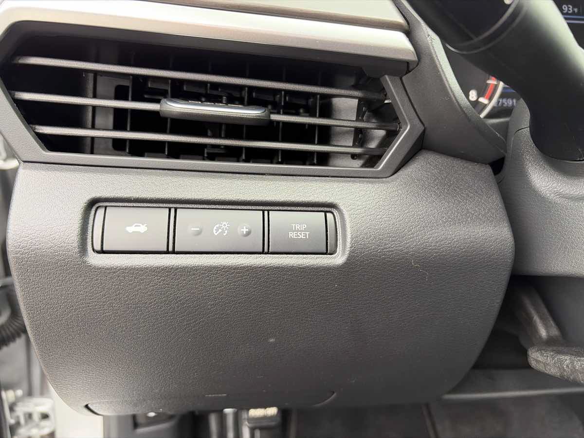 Used 2025 Nissan Altima 2.5 SV w/ SV Special Edition Package FWD image 33