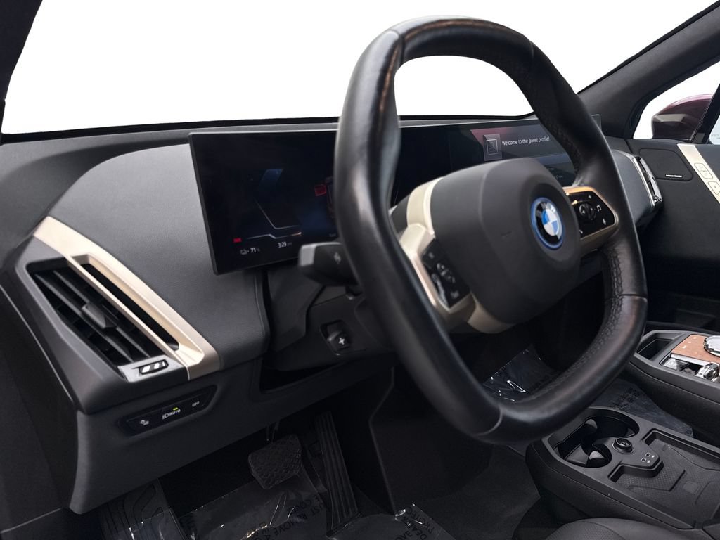 Used 2024 BMW iX xDrive50 w/ Premium Package AWD/4WD image 49