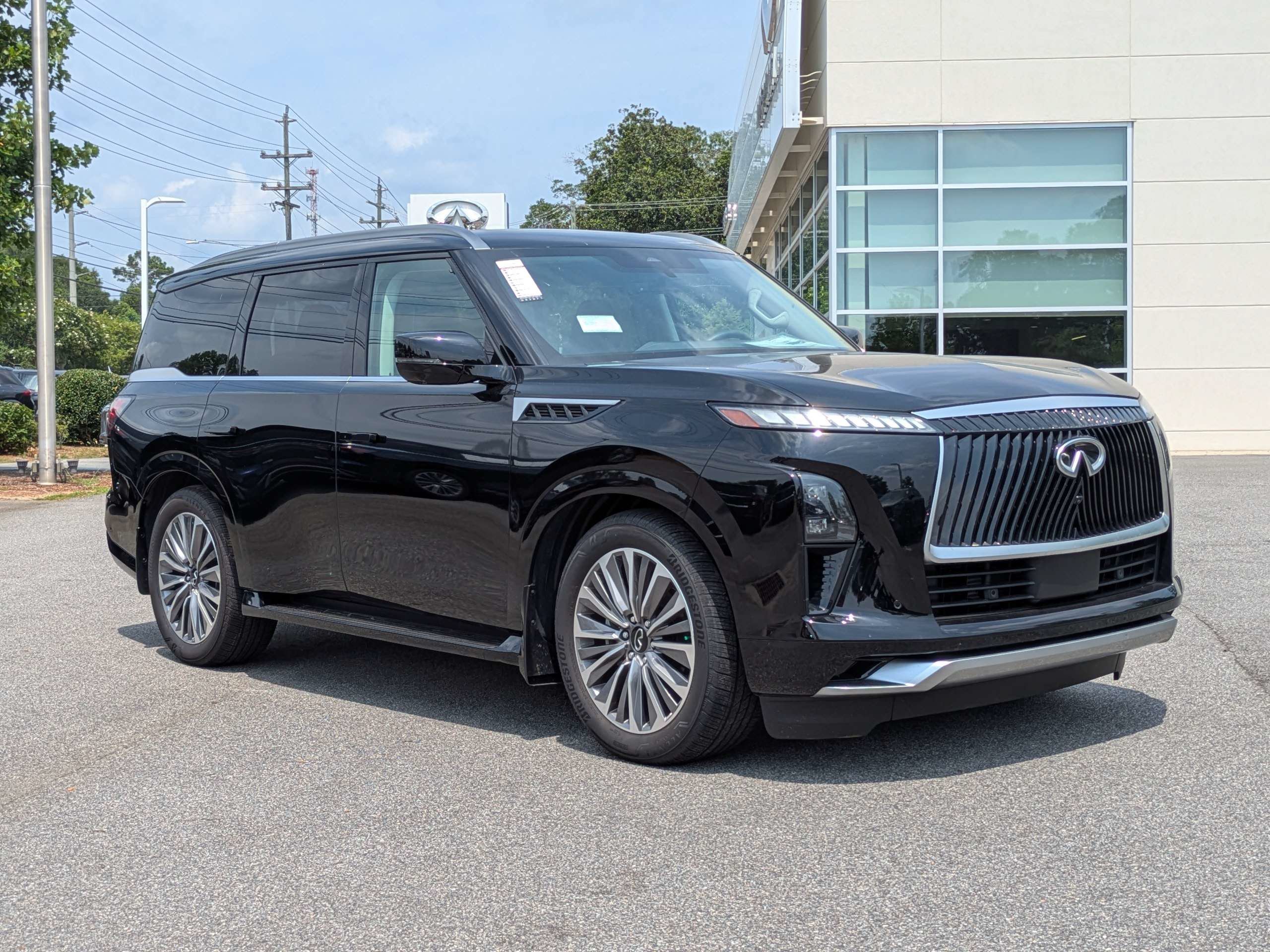 Used 2026 INFINITI QX80 Luxe w/ Cargo Package
